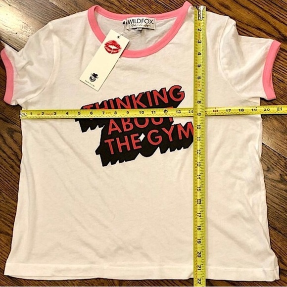 WILD FOX Pink Contrast Trim Thinking About Going To The Gym Slogan Tee Sz MD NWT - Picture 10 of 13